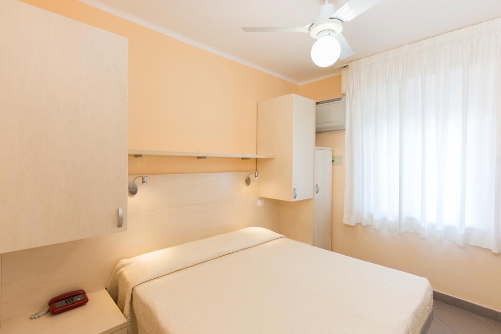 Hotel Cuba Milano Marittima Bagian luar foto