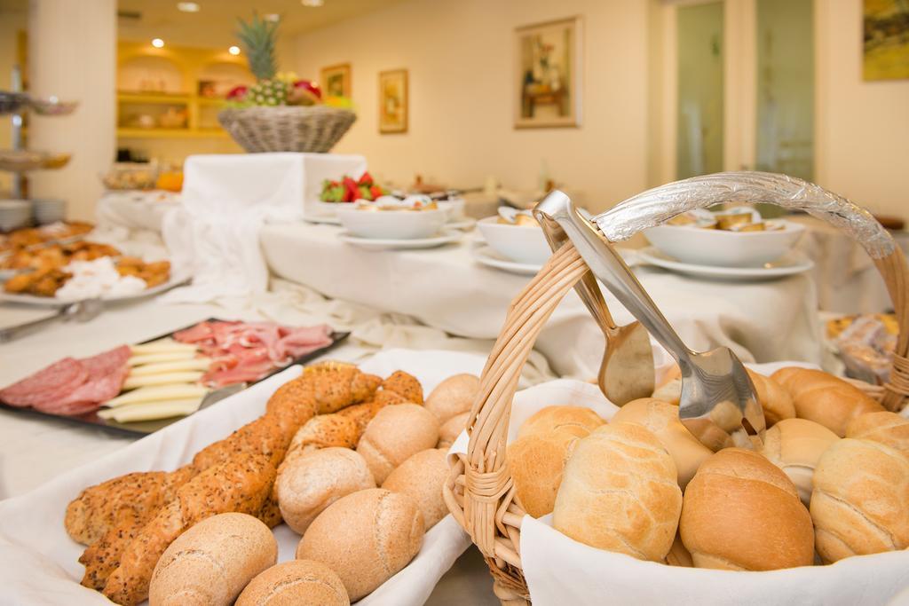 Hotel Cuba Milano Marittima Bagian luar foto