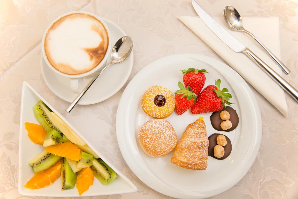 Hotel Cuba Milano Marittima Bagian luar foto