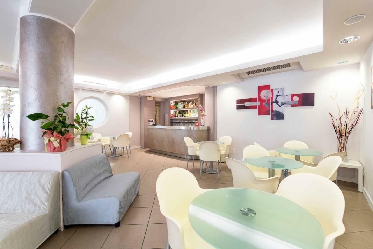 Hotel Cuba Milano Marittima Bagian luar foto