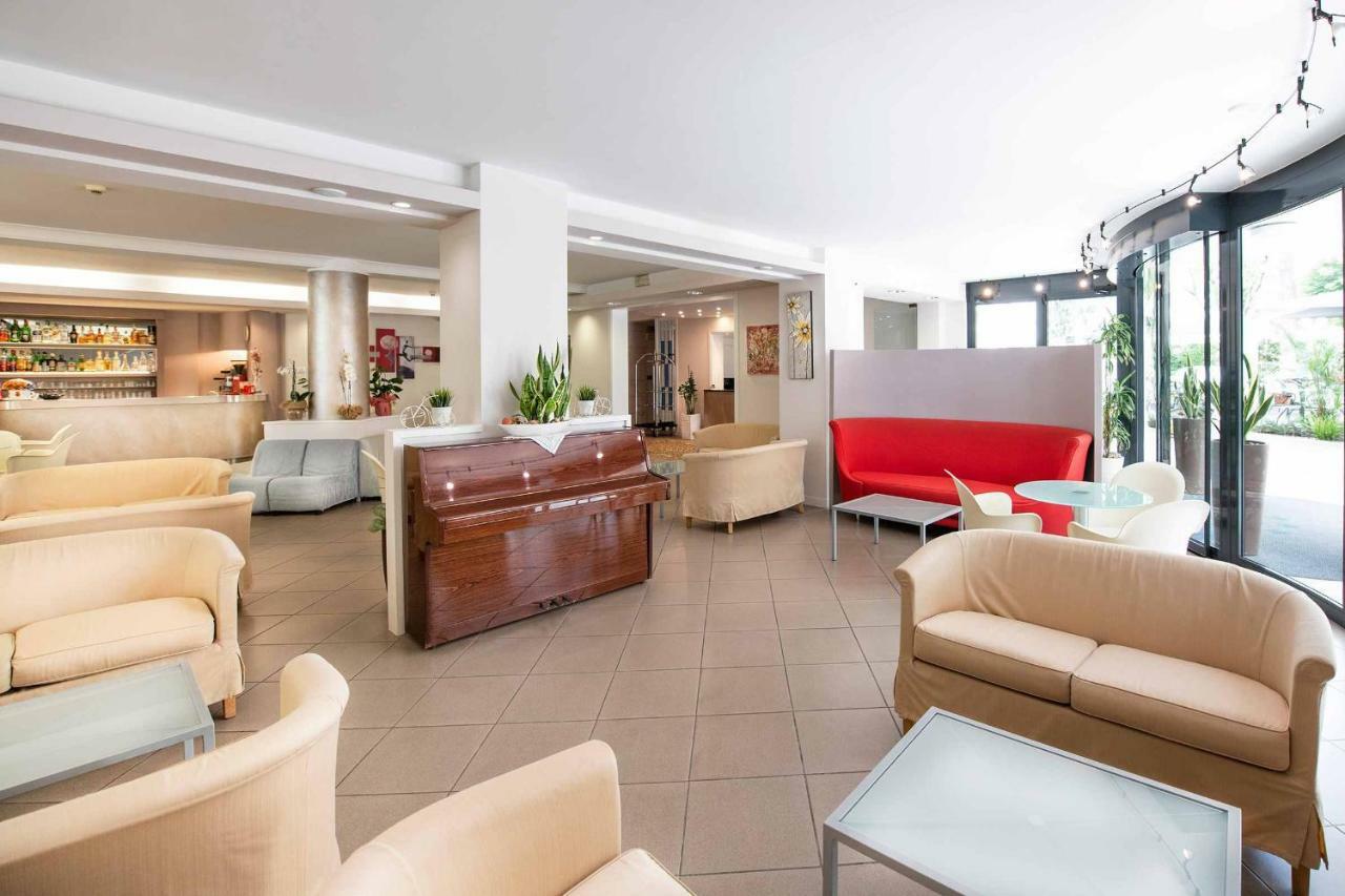 Hotel Cuba Milano Marittima Bagian luar foto